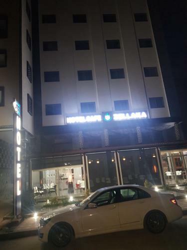 Hotel Zellaka H�tel & Caf�