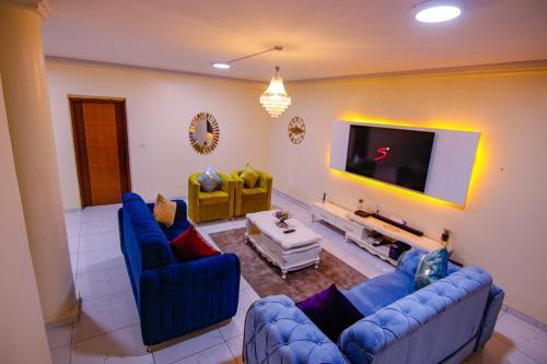 Luxurious 2 Bedroom Apartment In Lekki Phase 1