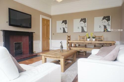Windsor Street Apartment
