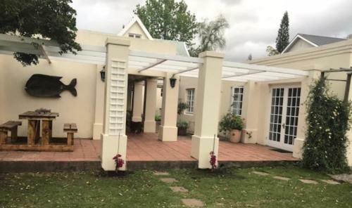 Hostal Oak Tree Garden Cottage