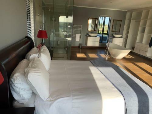 Hostal Brookside Living