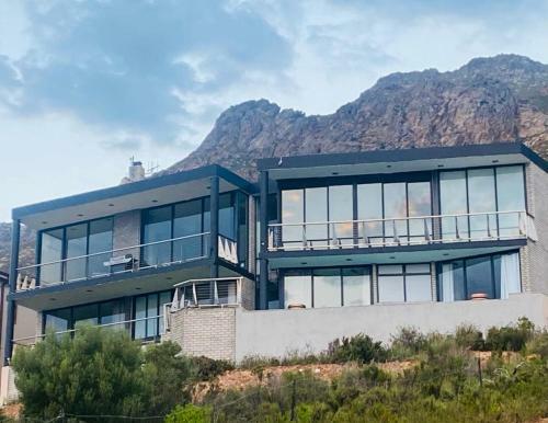Hostal On The Gbay Villa