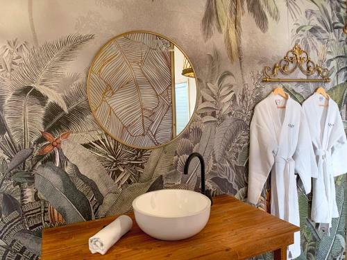 Bed & Breakfast Quaint Luxury Villas
