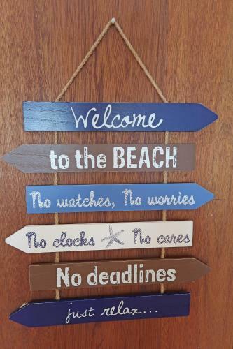 Beach House - Stunning Sea Views - Beach 3 Min Walk