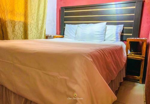 Hostal Majoale Rockville Lodge