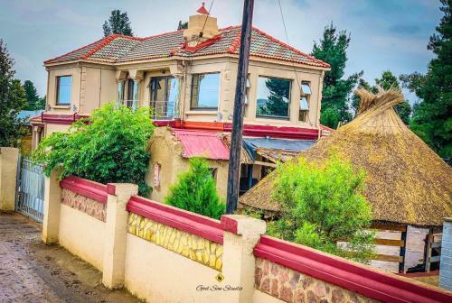 Hostal Majoale Rockville Lodge