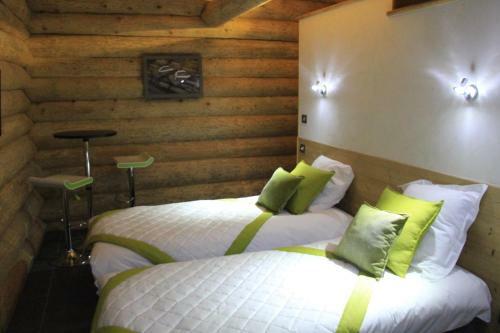 Hotel Les Chalets De Maramour