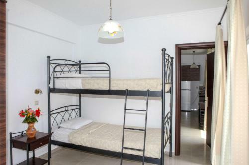 Amoudi Studios Apartments Hotel