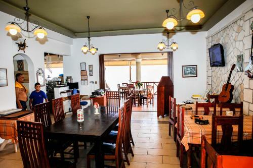 Amoudi Studios Apartments Hotel