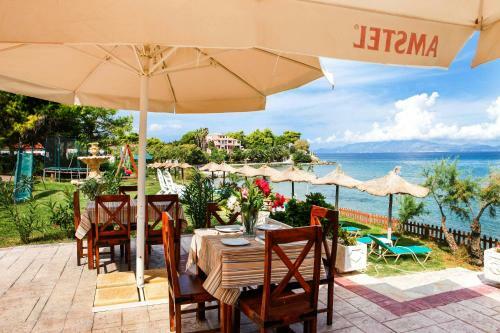 Amoudi Studios Apartments Hotel