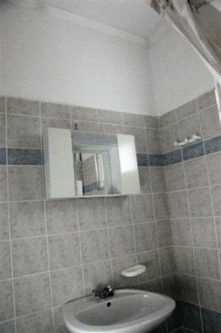 Amoudi Studios Apartments Hotel