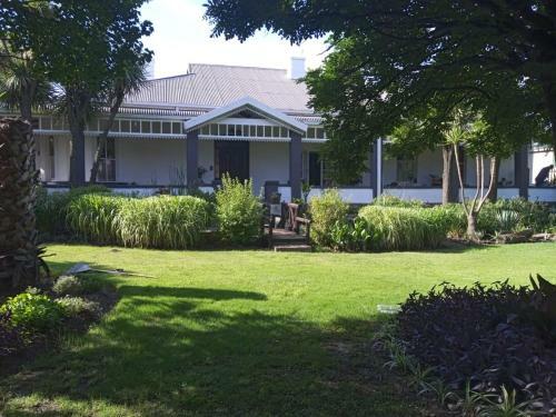 Hostal Golden Elephant Guest House