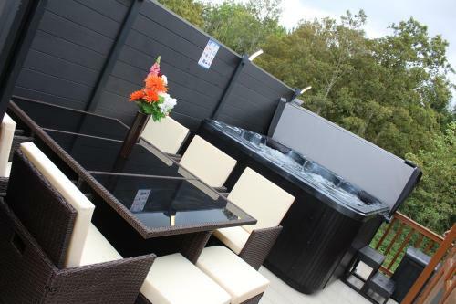 Moonlight Ridge - Luxury Lodge With Hot Tub