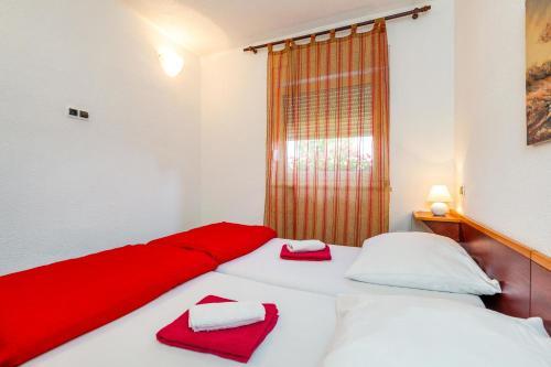 Selak Apartments