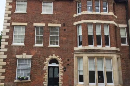 Trendy Apartment Close To Gloucester Quays/docks