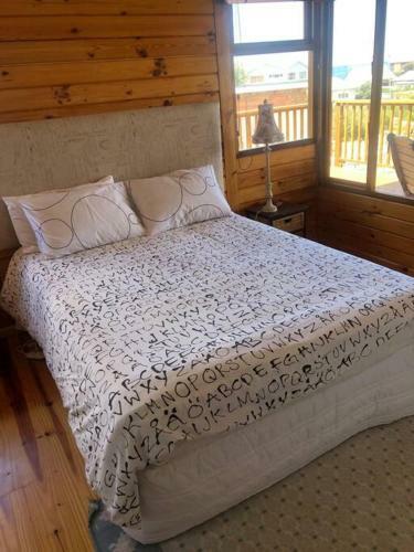 Adorable 2 Bedroom Seaside Vacation Home