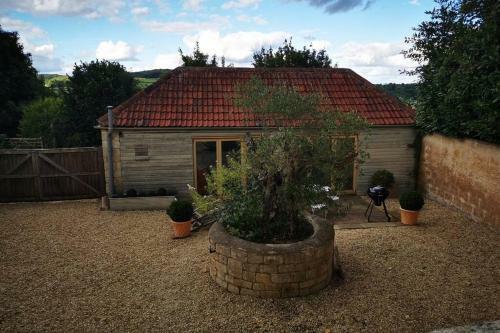 Artist's Studio In Edge In Stunning Countryside.