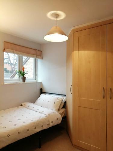 Newly Refurbished Entire House In Hatfield