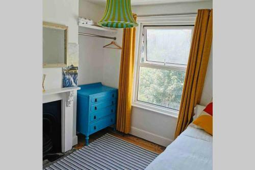 Lovely Seaside Town House With Private Parking