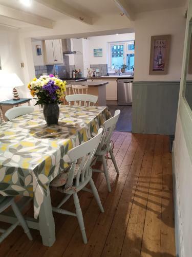 Pretty Cornish Cottage Hayle Near Beaches