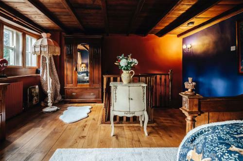 A Rare Treat Beautiful Ancient Cottage