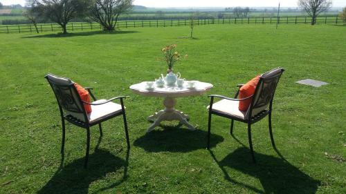 Bed & Breakfast Grooms Cottage
