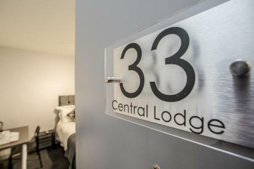 Hotel Huddersfield Central Lodge