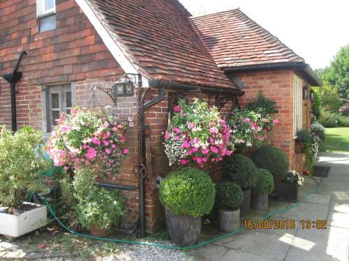 Bed & Breakfast Clayton Wickham Farmhouse