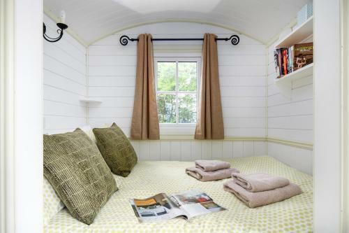 Romantic Shepherds Hut, Kenilworth