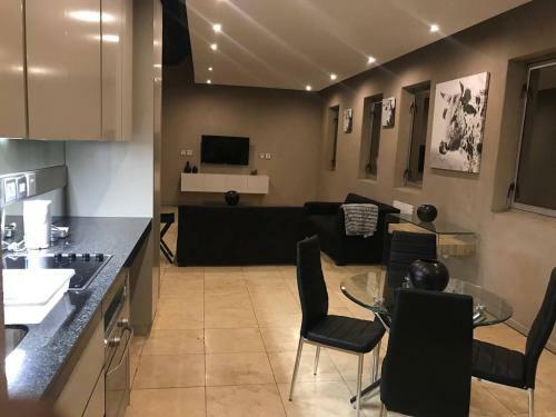 Apartamento 1611: The Franklin Luxury Suites