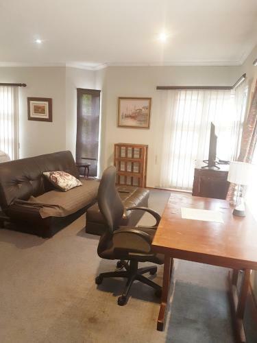 Hostal Suite Oaks Bryanston -blue Starling X King Suite