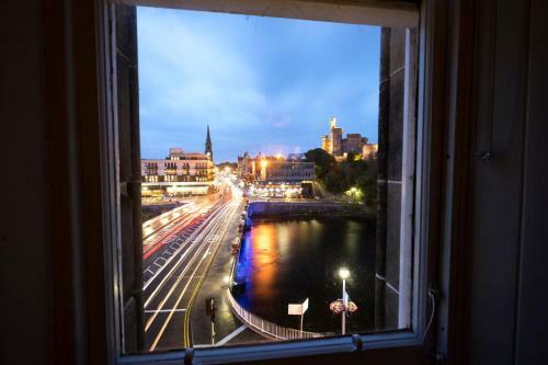Penthouse Apartment Near Inverness Castle