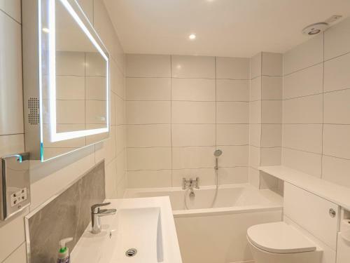7 Thurlestone Rock