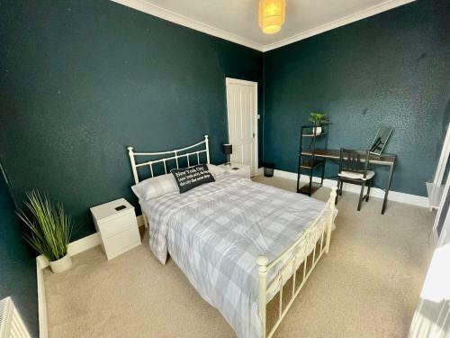 Lovely 3 Bed House Close To The Uni & Centre