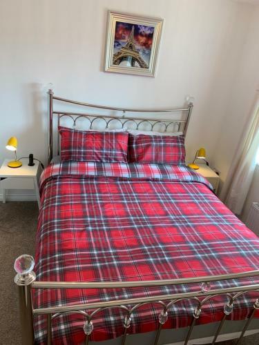 Hollybrae House Sleeps Up To 8