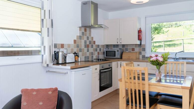 Ta Mill Cottages & Lodges - Meadowview Chalet 4