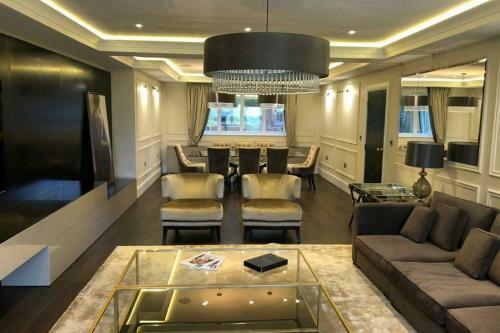 Villa Luxury 4 Bedroom Converted Barn Close To Warner Bro's