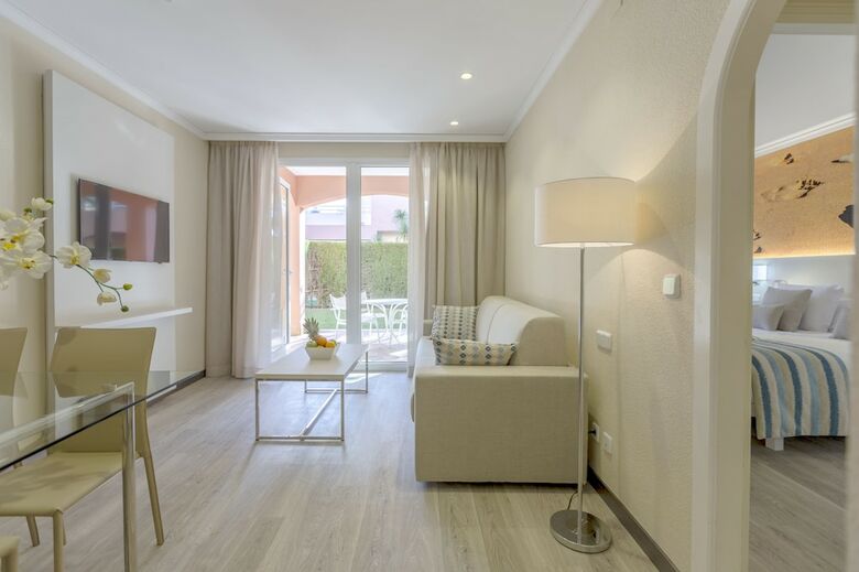 Oliva Nova Golf Beach & Golf Hotel