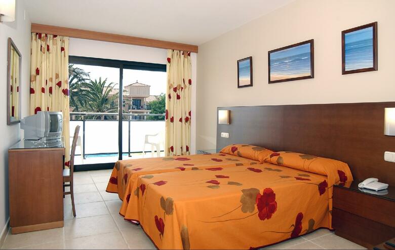 Hotel Puente Real