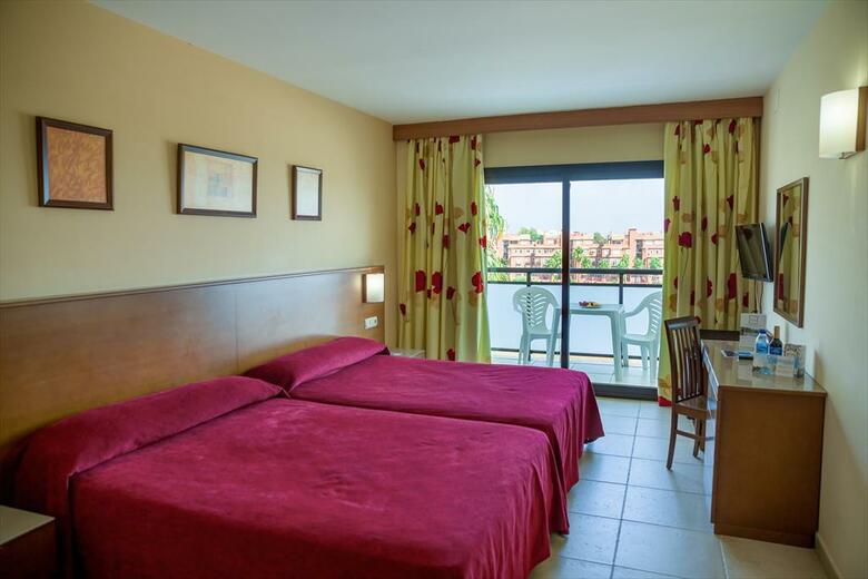 Hotel Puente Real