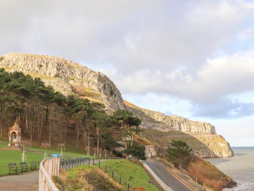 Apartamento A Wave From It All