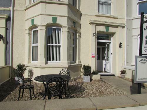 Bed & Breakfast Lakelands Guest House