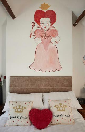 Violets Wonderland Cottage