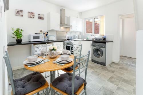 Superb Anfield Guesthouse - Free Parking