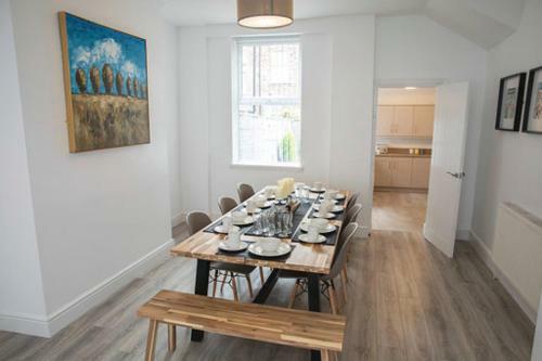 Sybil Townhouse Anfield Sleeps 15
