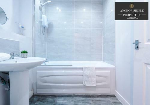 Beautiful 2 Bed Apartment - Wifi & Free Parking
