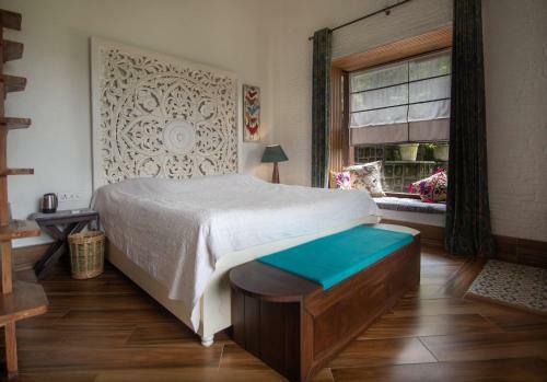 Rustic Art Deco Boutique Villa With Stunning Views By Wanderlust