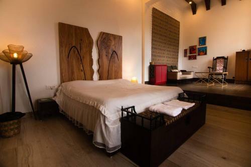 Rustic Art Deco Boutique Villa With Stunning Views By Wanderlust