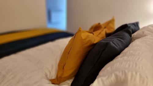Apartamento City Centre Studio With Wifi Parking & Shops