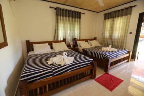 Eco Hotel Black & White - Anuradhapura